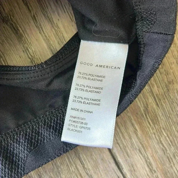 Good American Bra Black Jacquard Slim Racer Sports Bra Size Medium Workout Bra - Picture 4 of 5